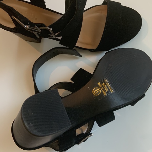 Heels - Picture 2 of 5